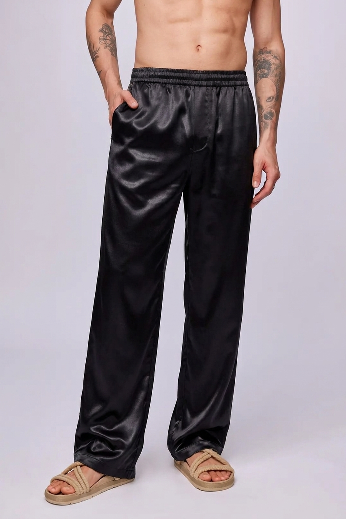 Baggy Satin Pant Black Gloss — Studio front
